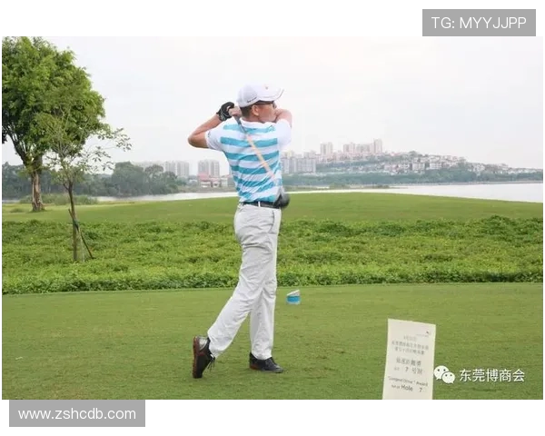 冬季足球明星男款装备推荐助你在寒冷天气中尽情挥洒激情与活力