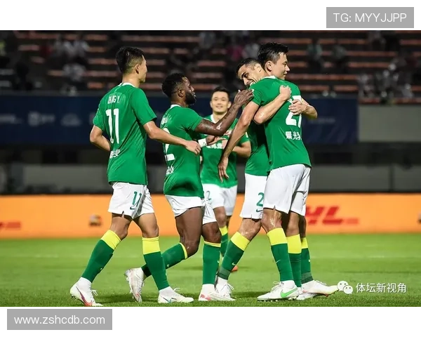 北京足球队在精英赛中以90分稳居积分榜首位，展现强劲实力