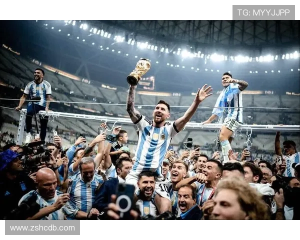 足球明星海报图片大全汇总展现各大球星风采与魅力的视觉盛宴