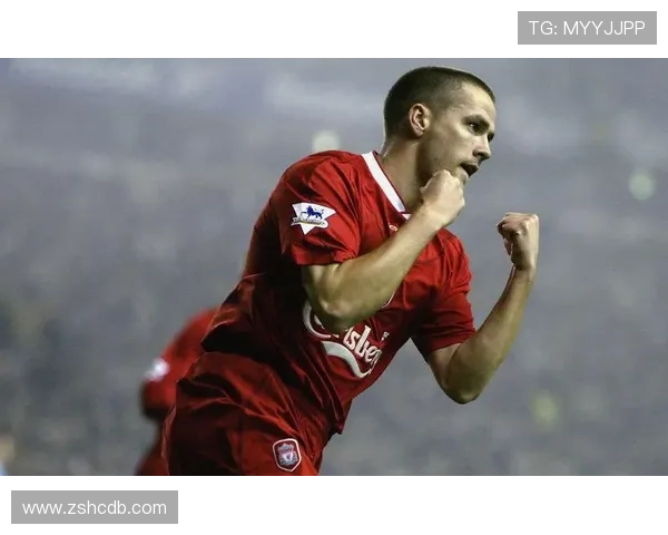 传奇足球明星欧文精彩瞬间全景展示及其职业生涯回顾